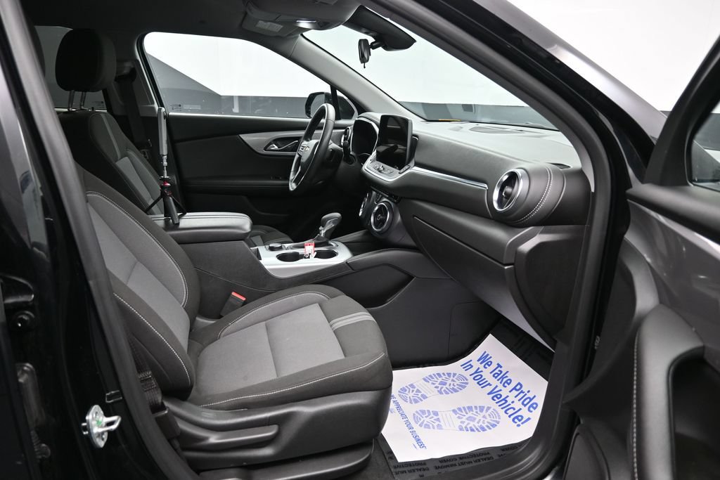 Used 2025 Chevrolet Blazer LT FWD image 20