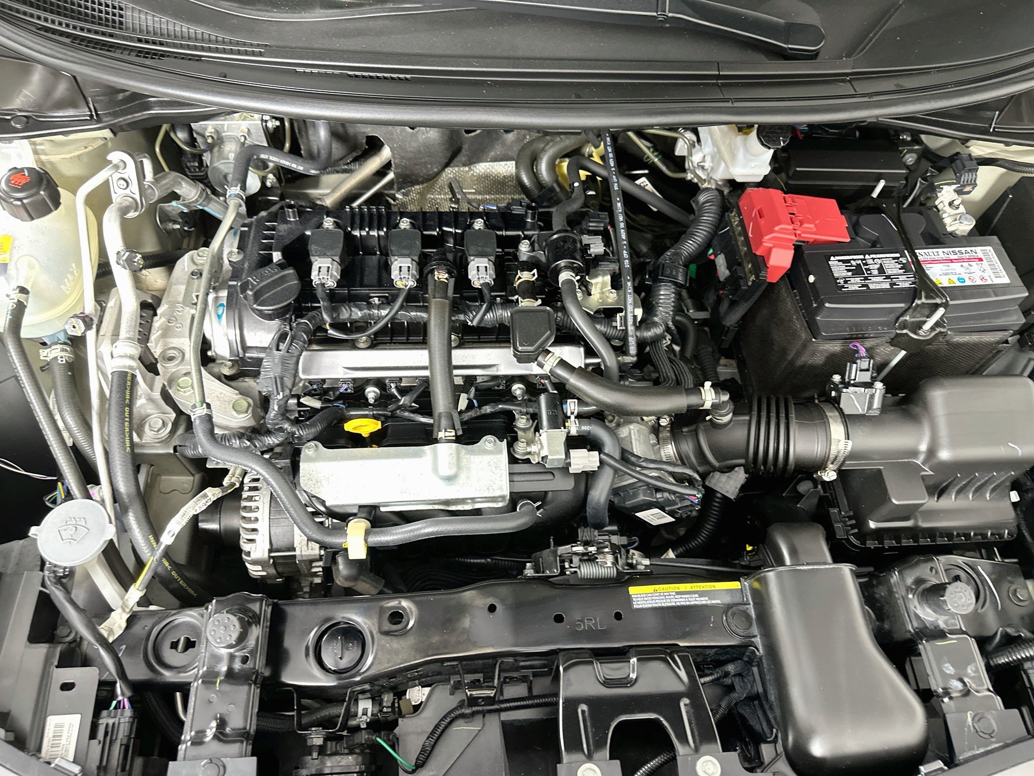 Used 2025 Nissan Versa SV FWD image 30
