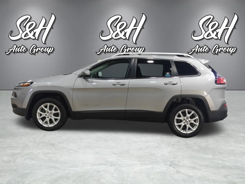 Used 2017 Jeep Cherokee Latitude w/ Cold Weather Group image 13