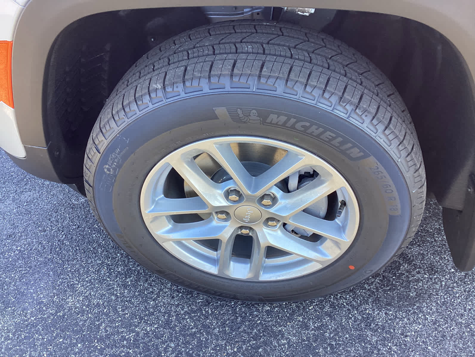 New 2025 Jeep Grand Cherokee Laredo X w/ Luxury Tech Group I image 32