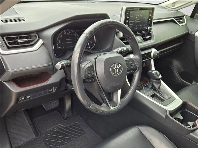 Used 2020 Toyota RAV4 Limited image 10