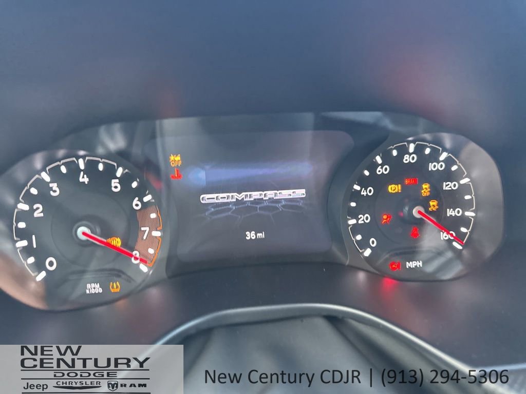 New 2026 Jeep Compass Latitude image 17