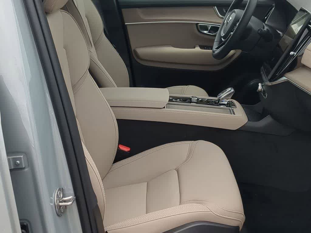 New 2026 Volvo XC90 B6 Plus w/ Protection Package AWD/4WD image 20