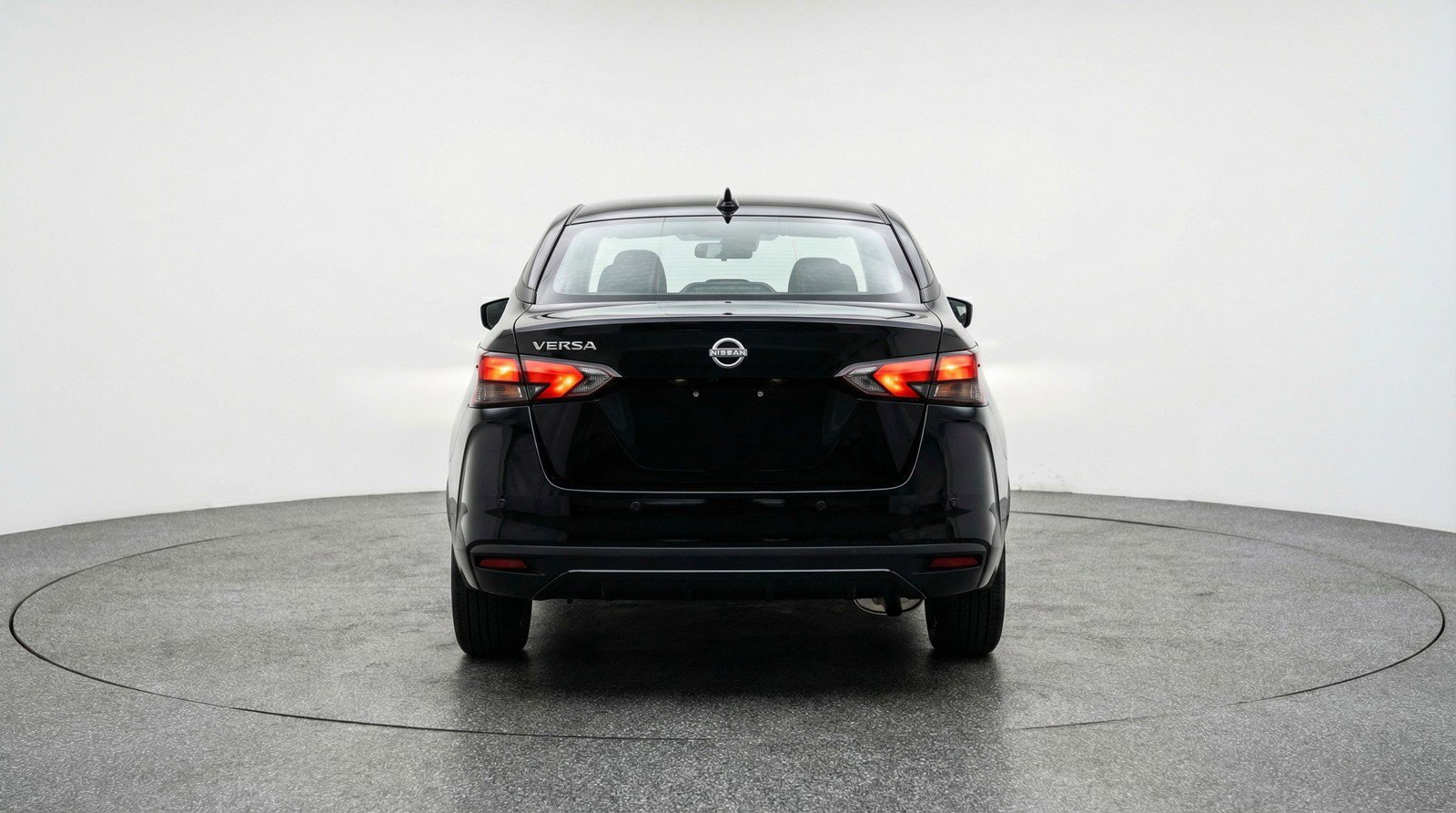 Used 2025 Nissan Versa SV image 7