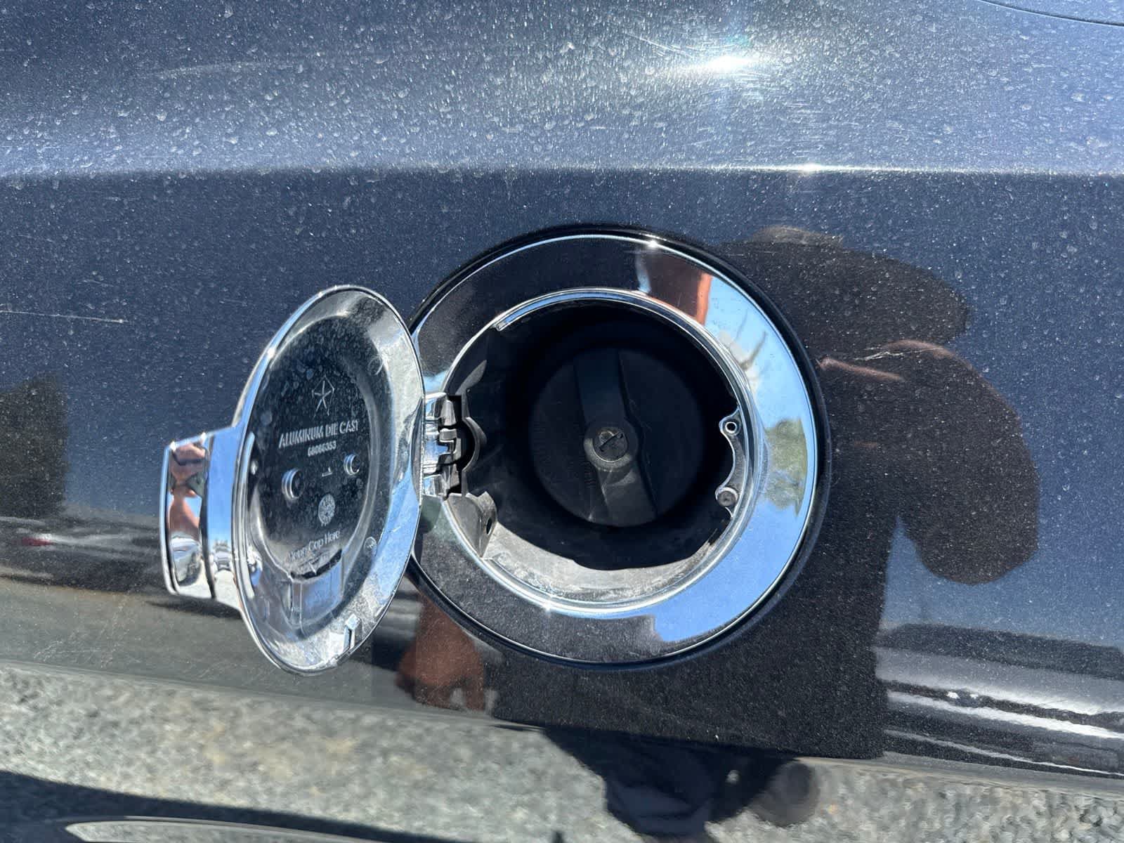 Used 2015 Dodge Challenger R/T Plus RWD image 10