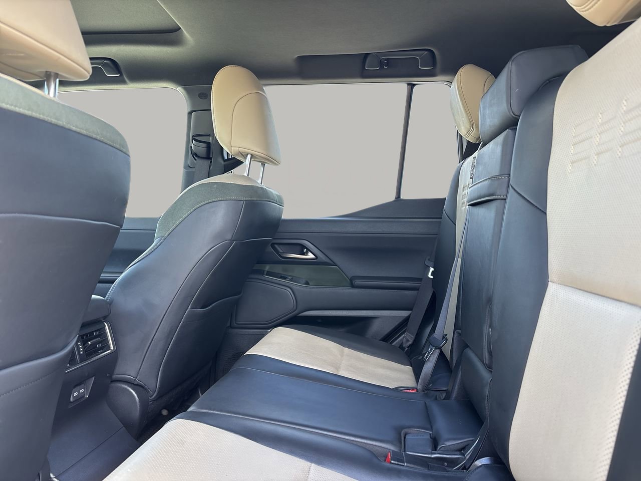 Used 2024 Lexus GX 550 image 17