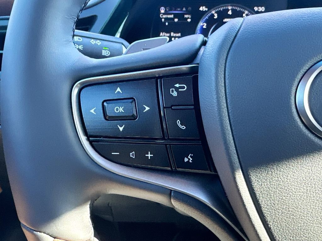 New 2025 Lexus ES 350 Ultra Luxury image 21