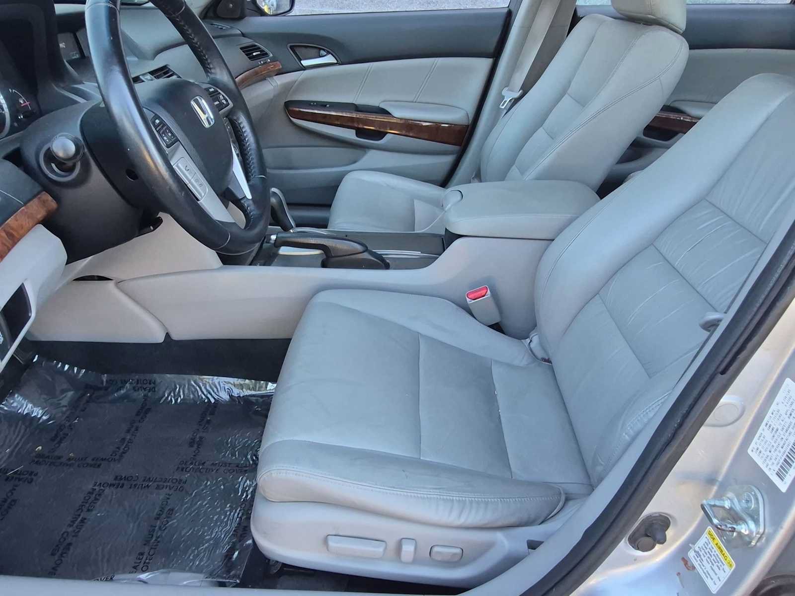 Used 2011 Honda Accord EX-L image 16