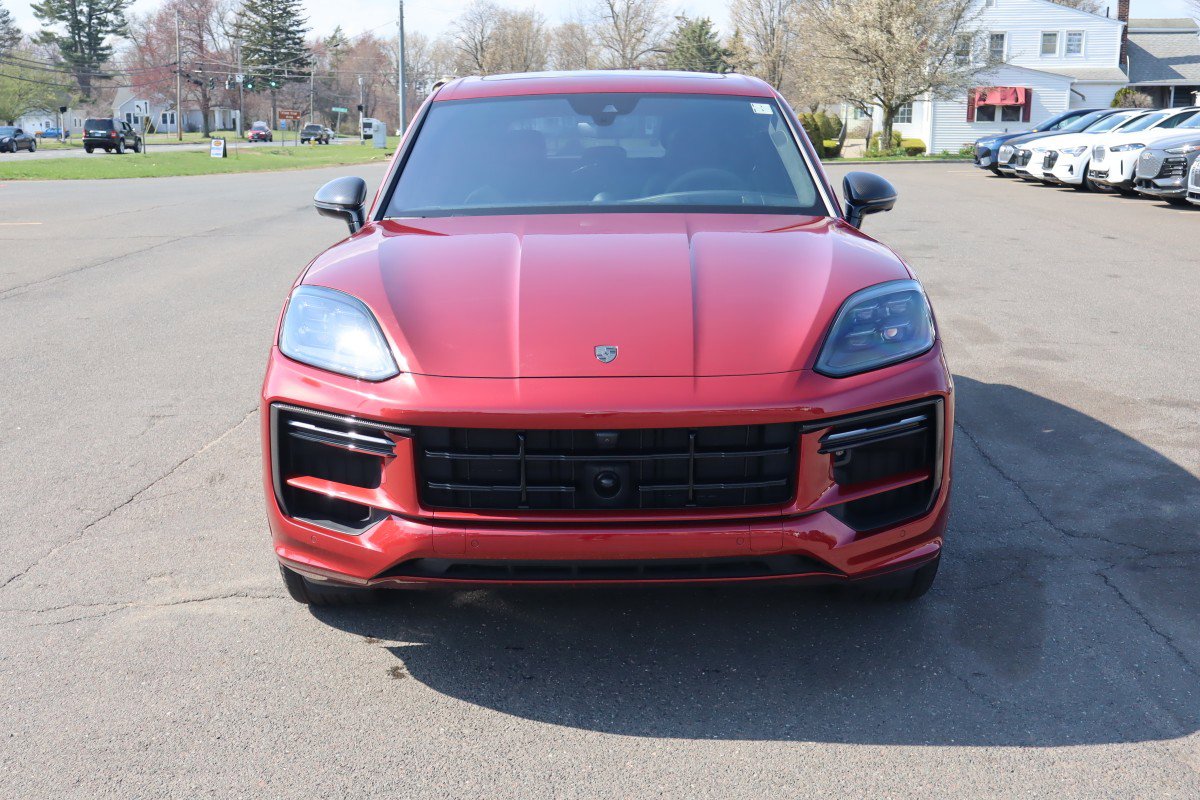 Used 2025 Porsche Cayenne Turbo AWD/4WD image 2