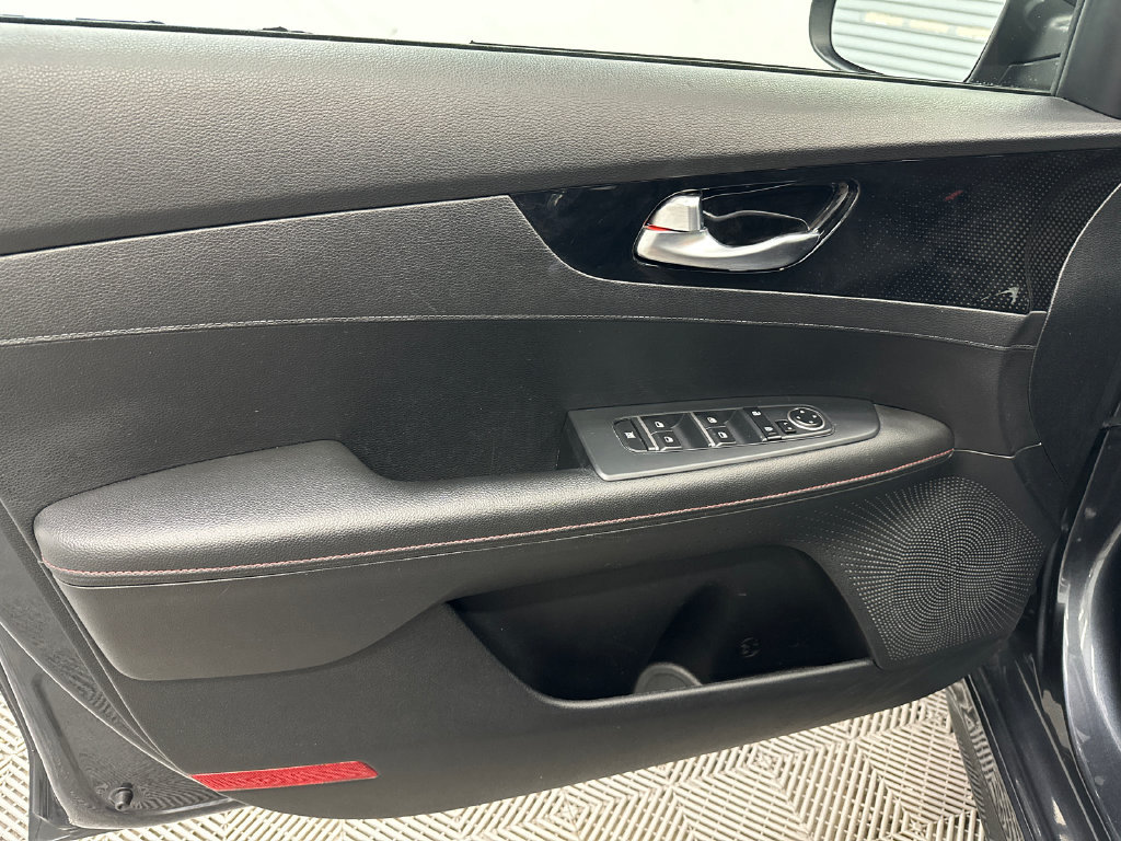 Used 2020 Kia Forte GT FWD image 10