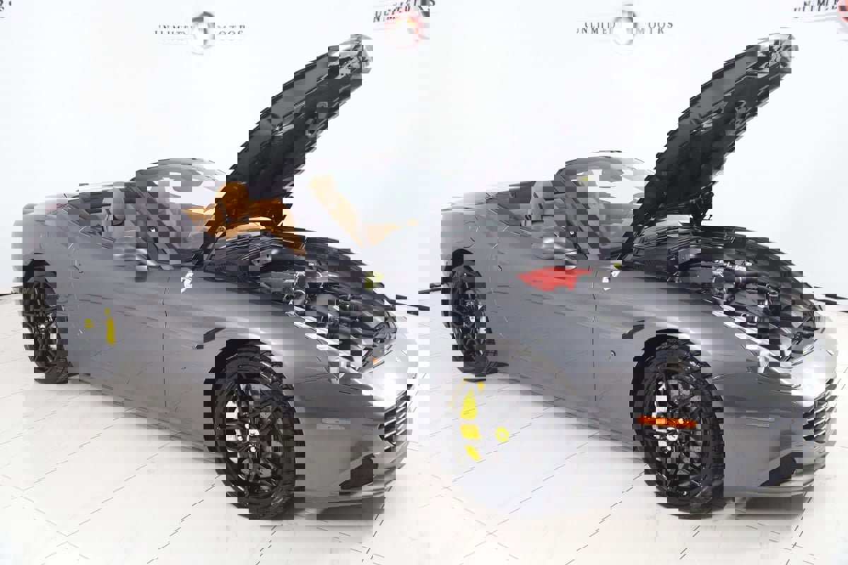 Used 2018 Ferrari California T image 31