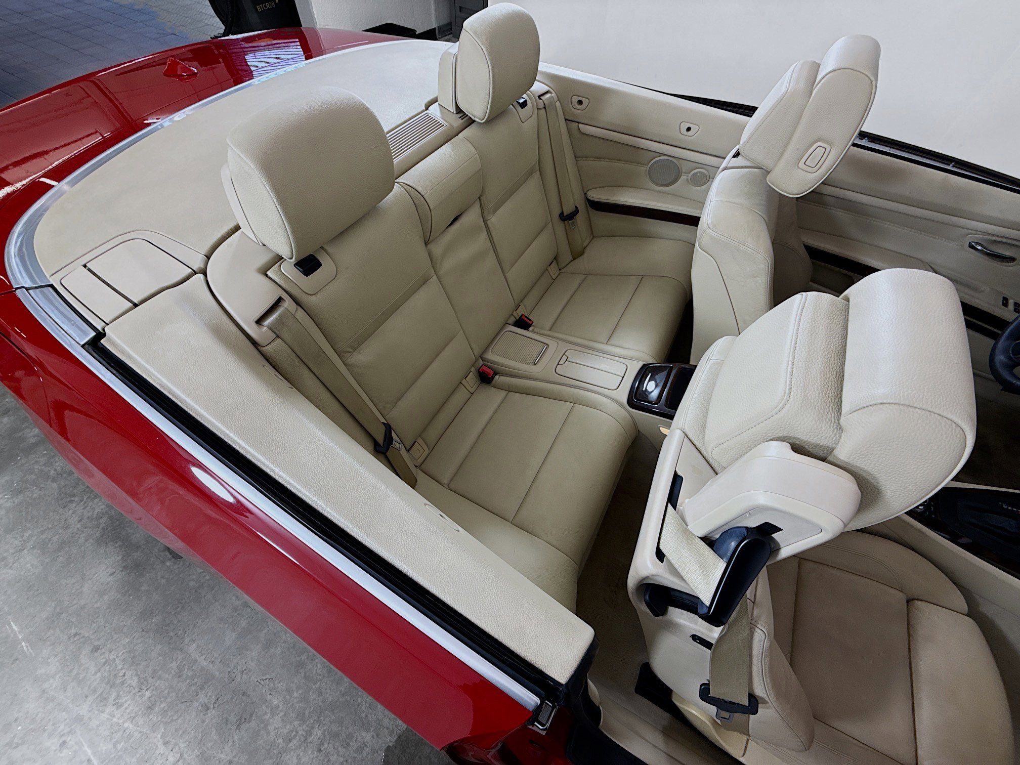 Used 2009 BMW 335i Convertible image 23