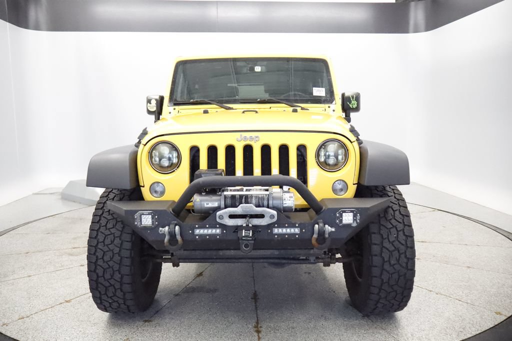 Used 2015 Jeep Wrangler Rubicon AWD/4WD image 2