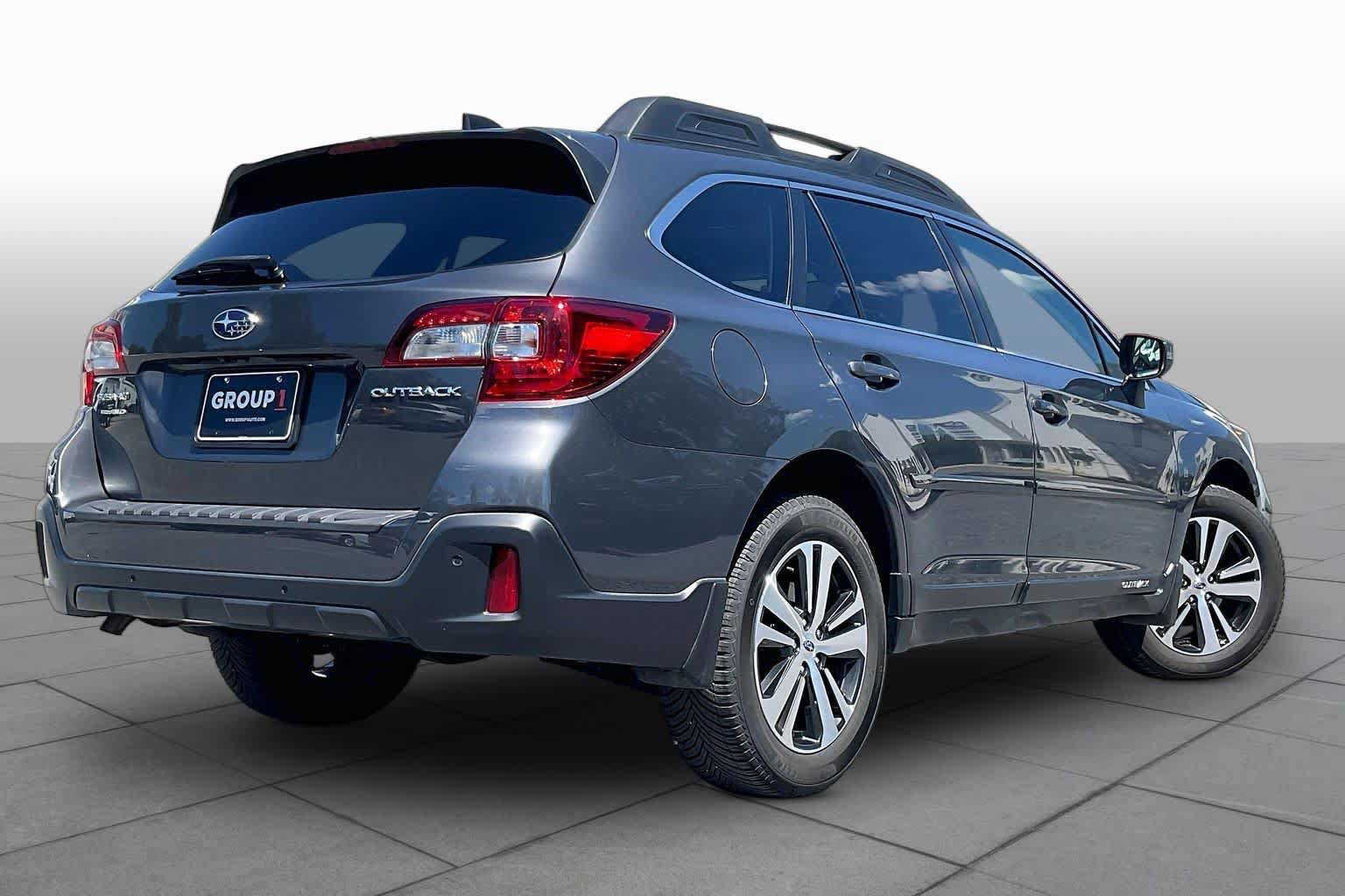Used 2019 Subaru Outback 2.5i Limited AWD/4WD image 12