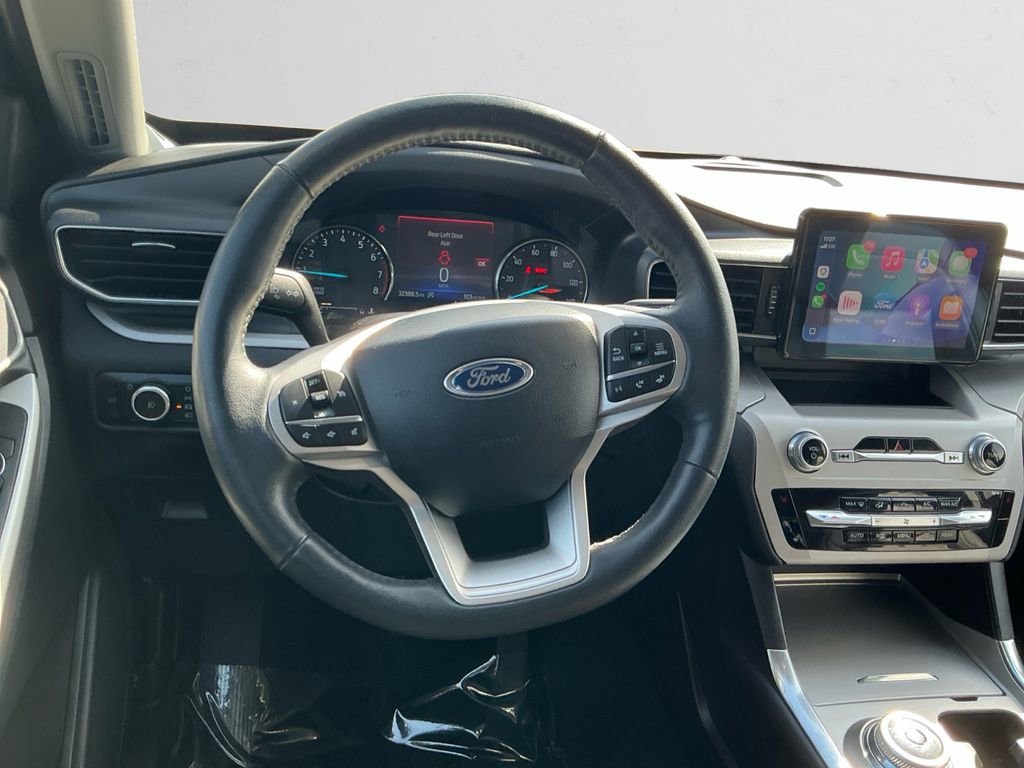 Used 2024 Ford Explorer XLT w/ Equipment Group 202A image 12