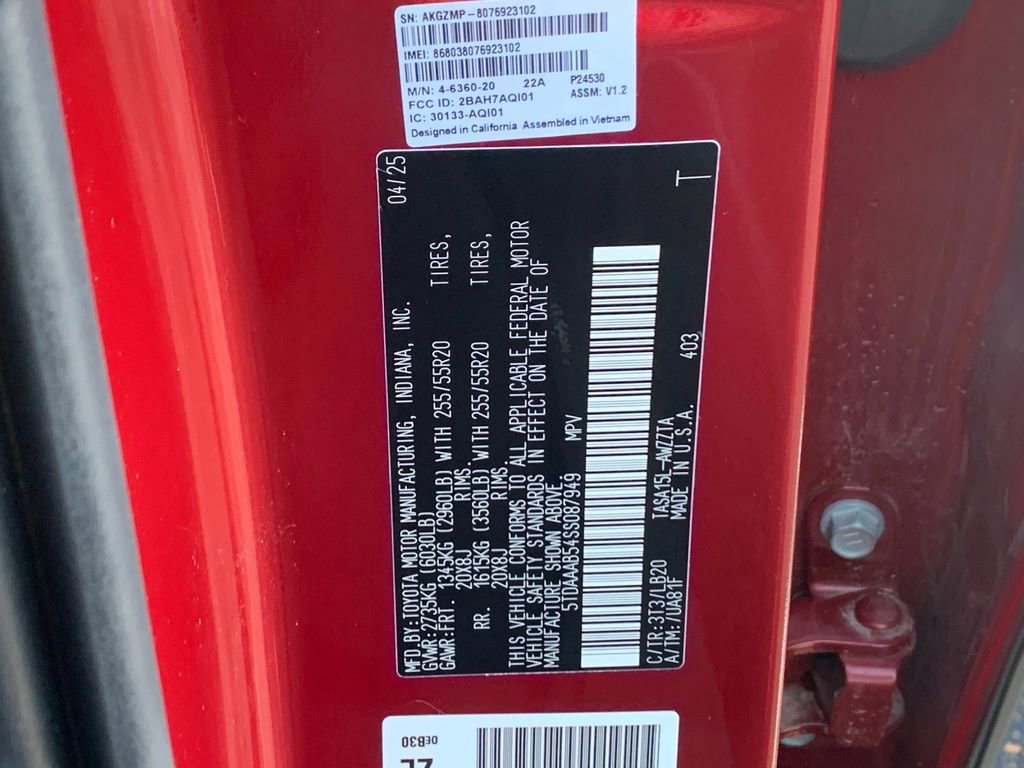 Used 2025 Toyota Grand Highlander AWD image 32