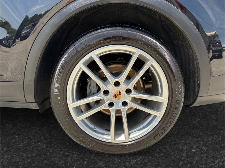 Used 2019 Porsche Cayenne S AWD/4WD image 16