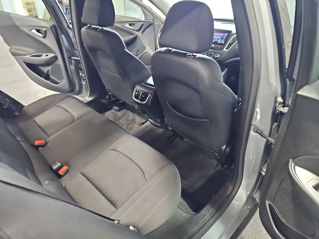 Used 2024 Chevrolet Malibu LT FWD image 11