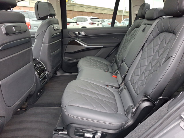 Certified 2023 BMW X7 xDrive40i w/ Premium Package AWD/4WD image 10