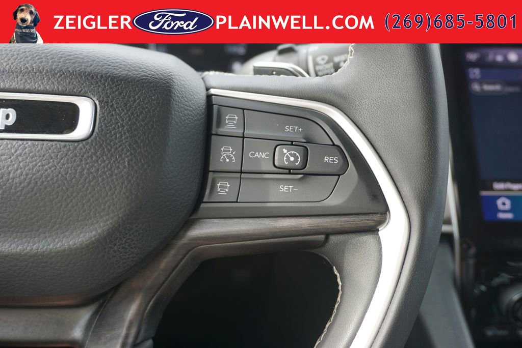 Used 2023 Jeep Grand Cherokee Limited w/ Trailer Tow Prep Group (B) AWD/4WD image 28