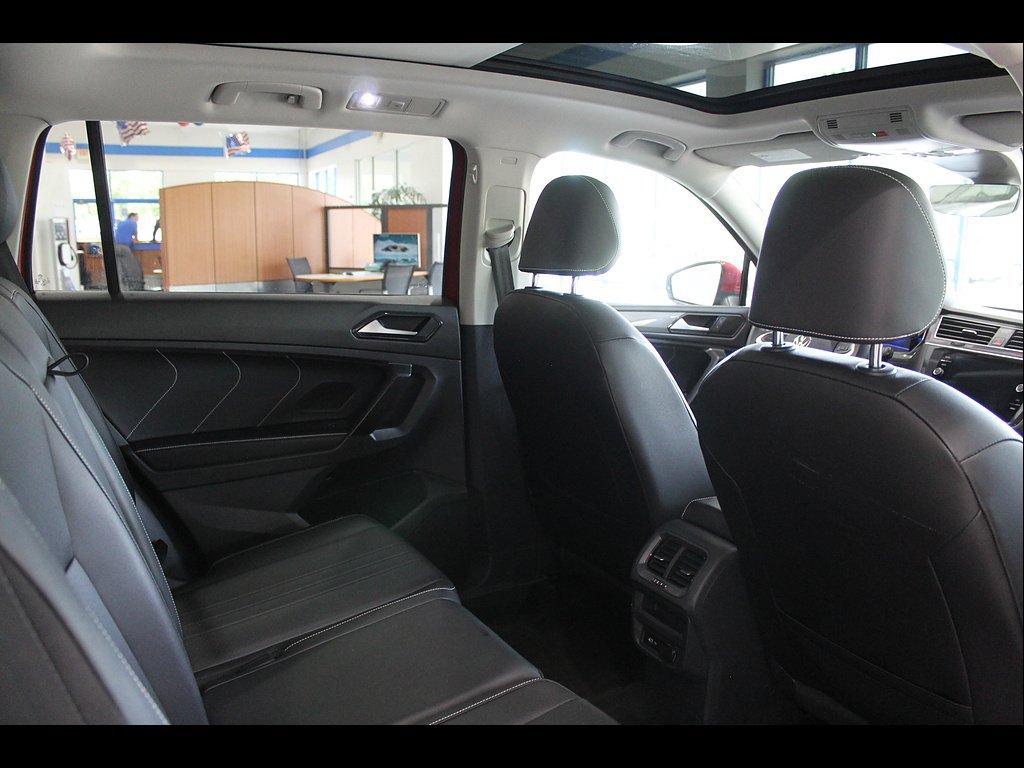 Used 2022 Volkswagen Tiguan SE AWD/4WD image 20