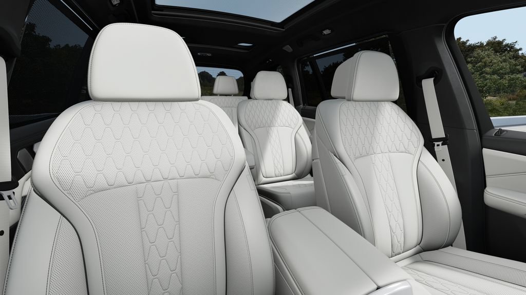 New 2027 BMW X7 M60i AWD/4WD image 2