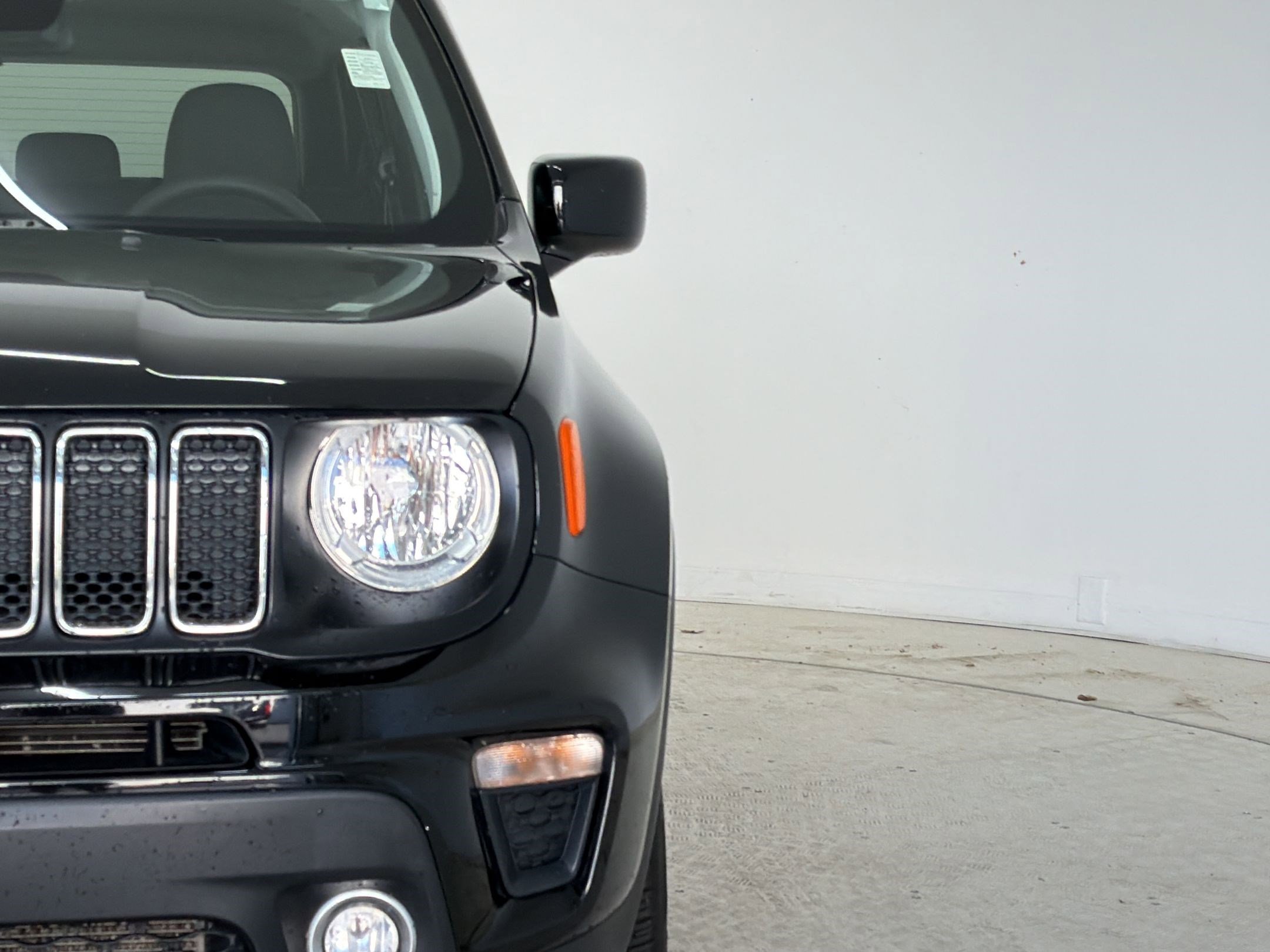 Used 2021 Jeep Renegade Latitude AWD/4WD image 11