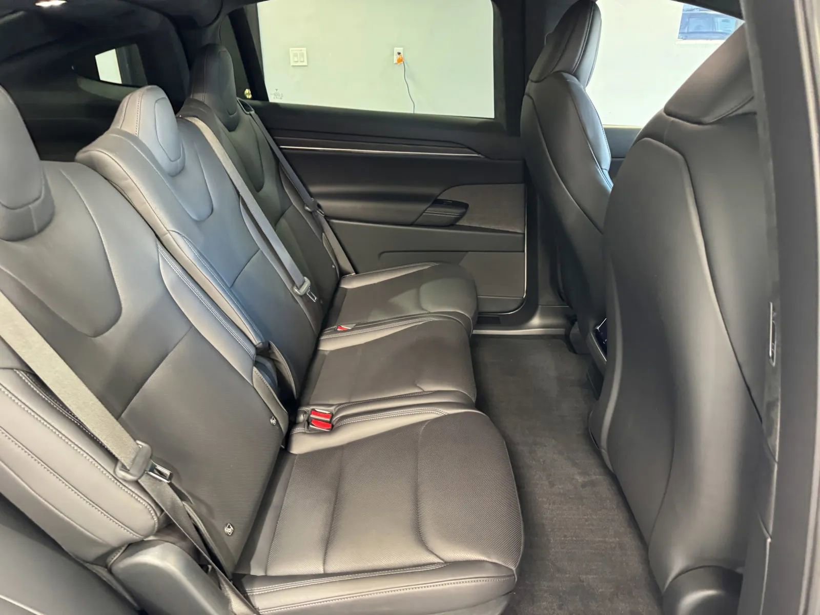 Used 2024 Tesla Model X AWD/4WD image 8