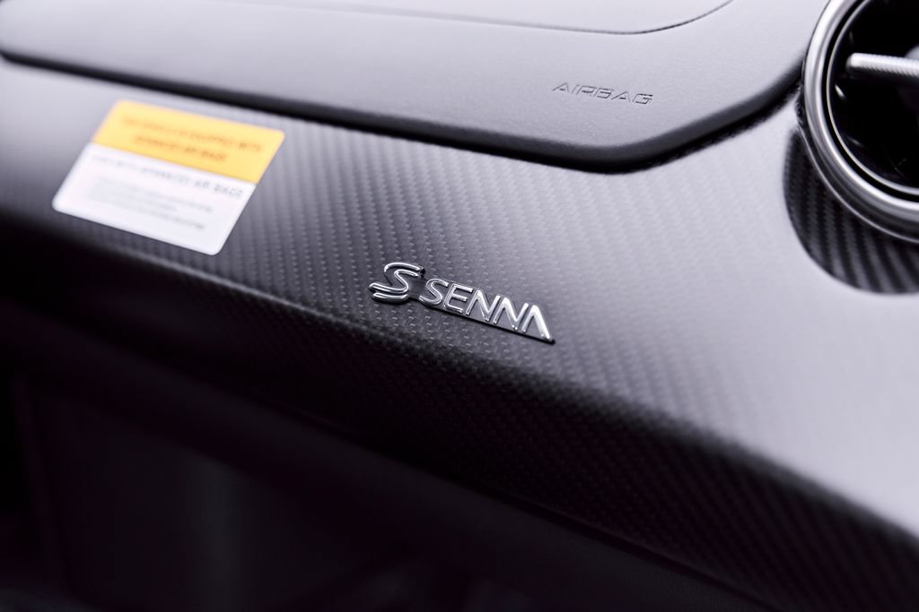 Used 2019 McLaren Senna RWD image 67