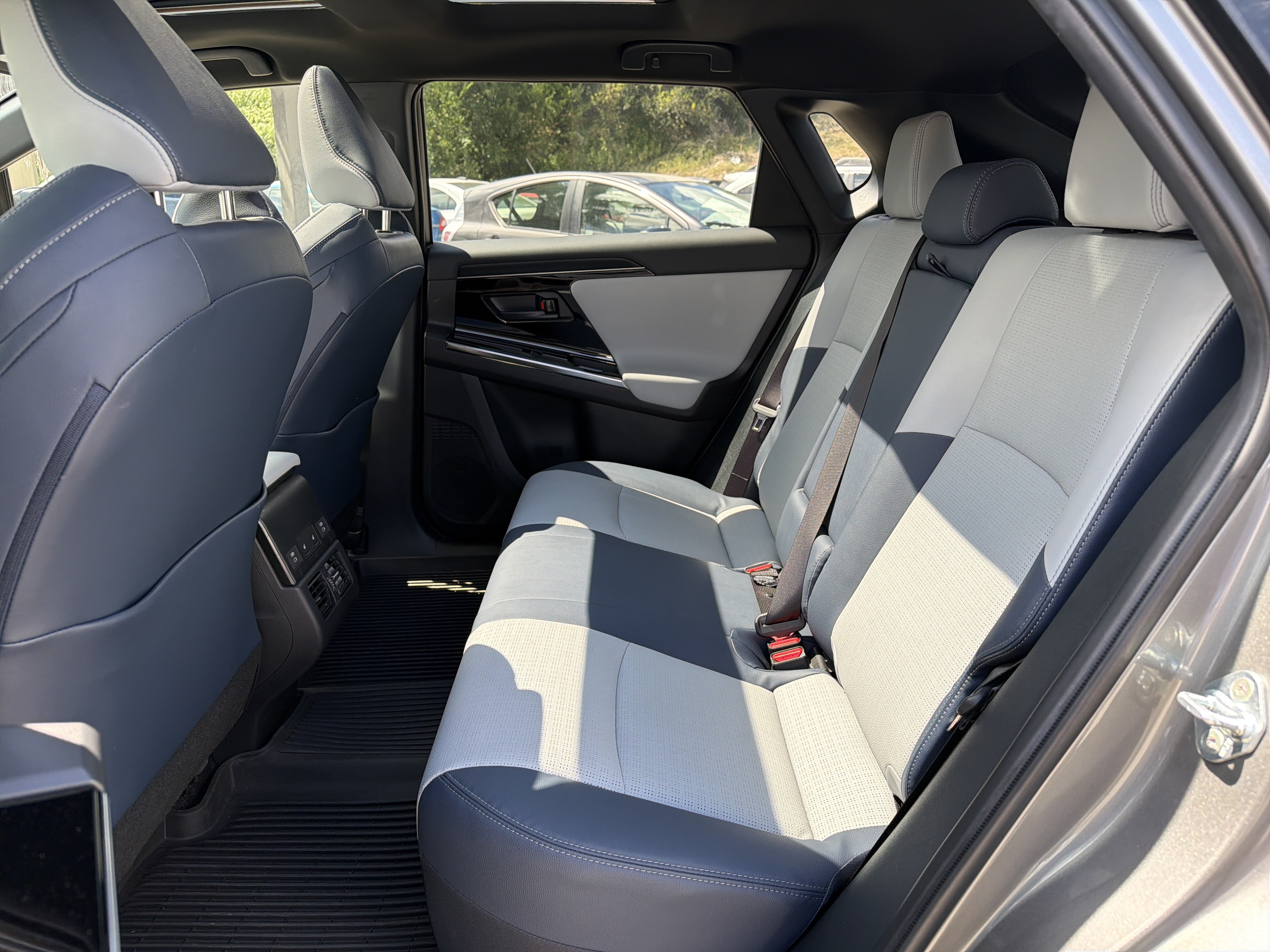 Certified 2023 Subaru Solterra AWD image 5