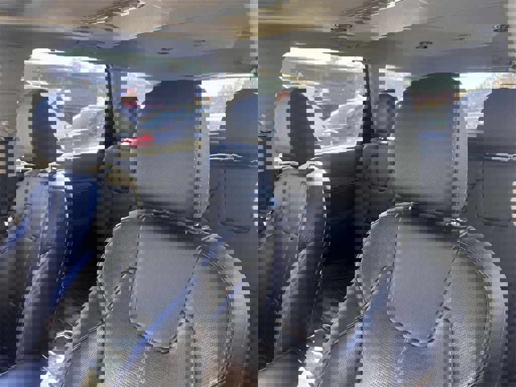 Used 2022 Kia Telluride EX w/ EX Premium Package image 21