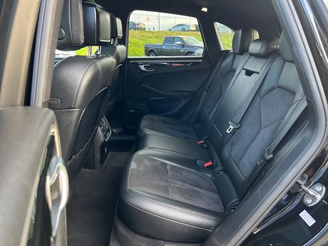 Used 2018 Porsche Macan image 15