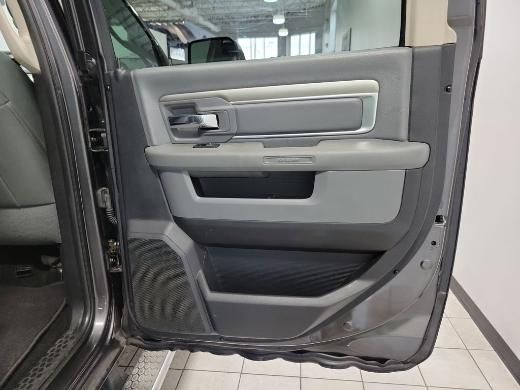 Used 2015 RAM 2500 Big Horn image 26