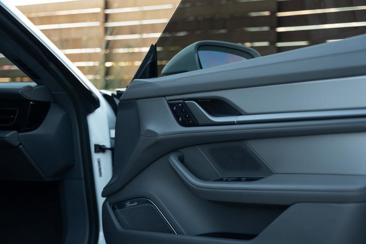 Used 2022 Porsche Taycan Turbo S image 76