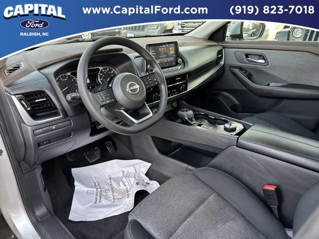 Used 2022 Nissan Rogue SV image 18