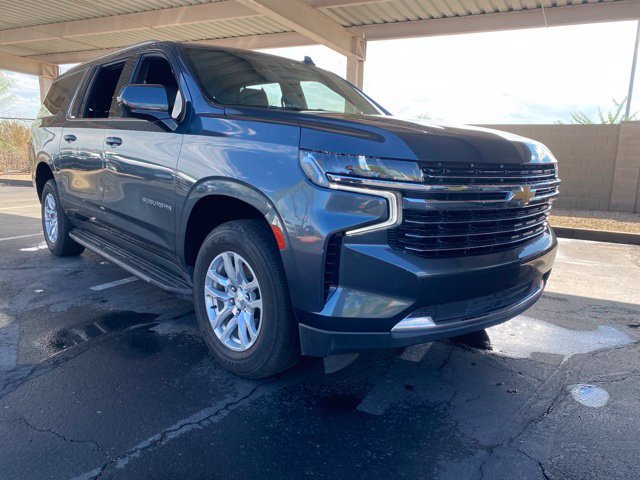 Used 2021 Chevrolet Suburban LT RWD image 4