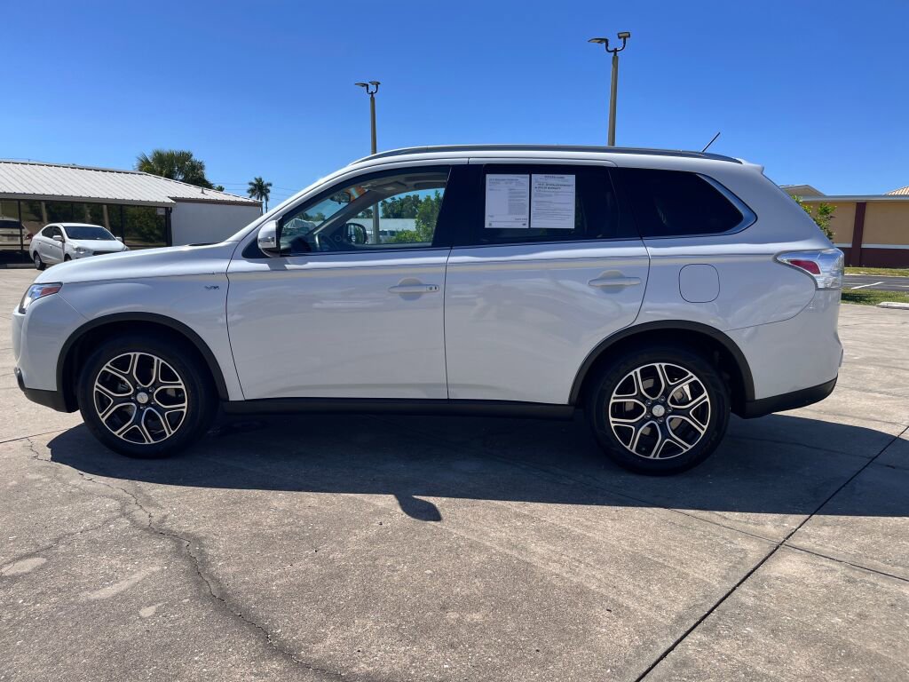 Used 2015 Mitsubishi Outlander GT image 7