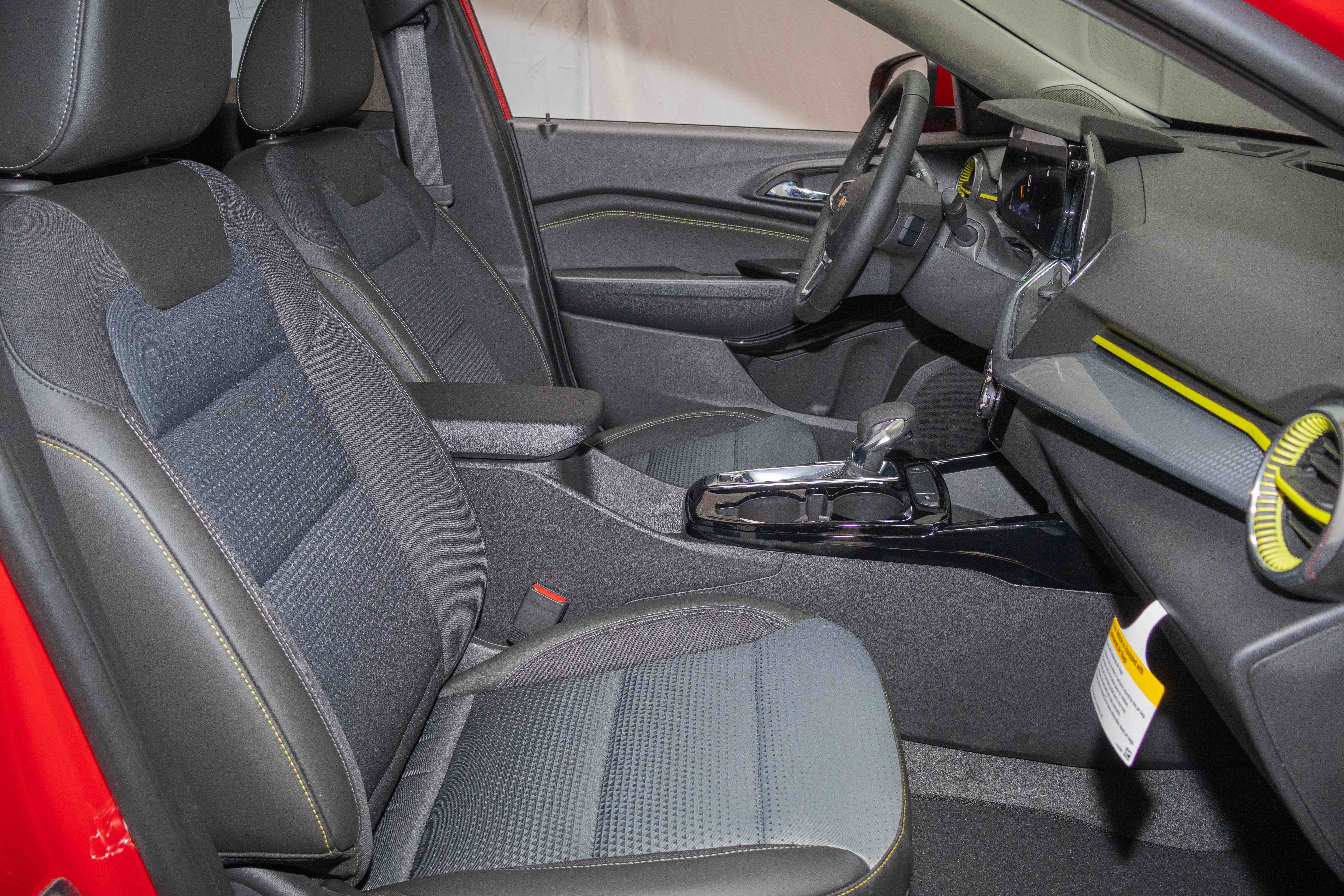 New 2026 Chevrolet Trax LT w/ Driver Confidence Package image 7