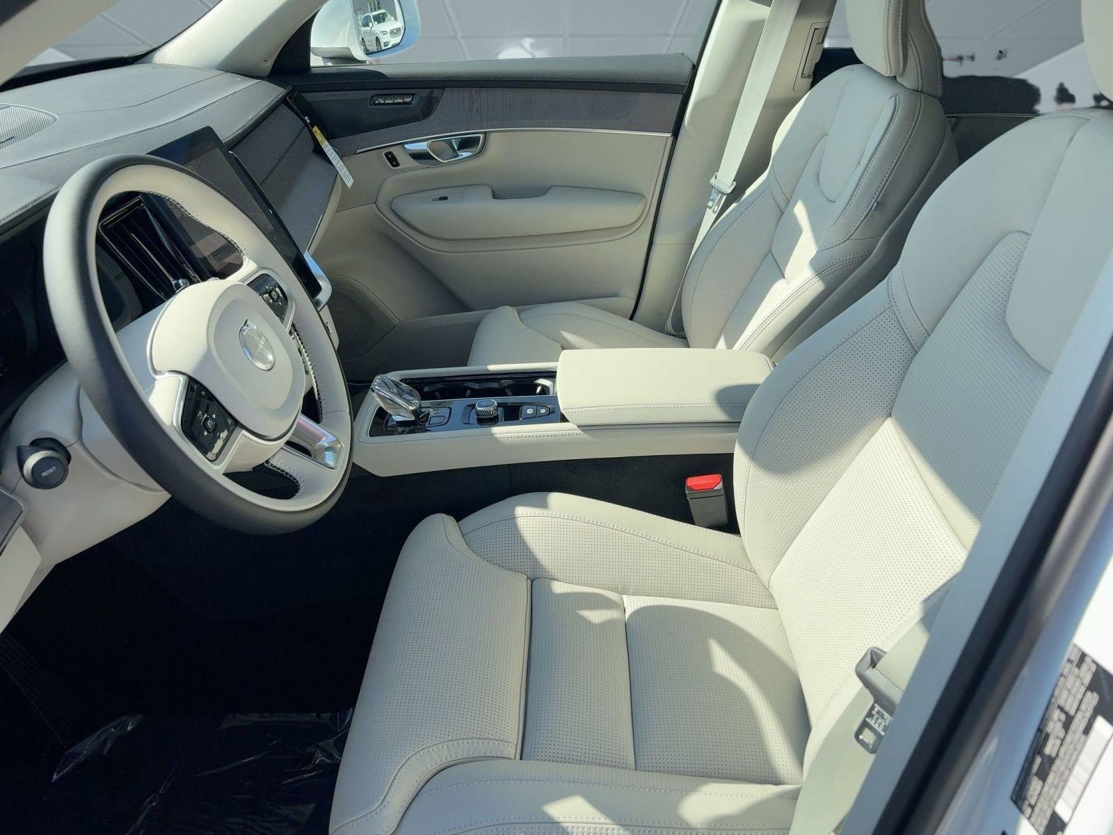 New 2026 Volvo XC90 T8 Ultra w/ Protection Package Premier image 5