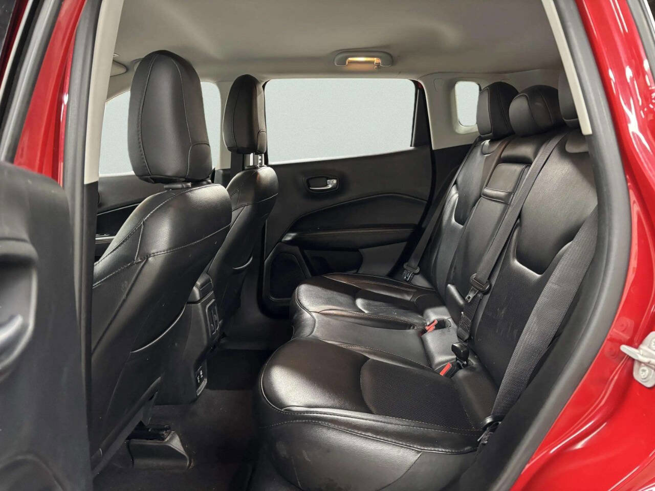 Used 2019 Jeep Compass Limited image 15