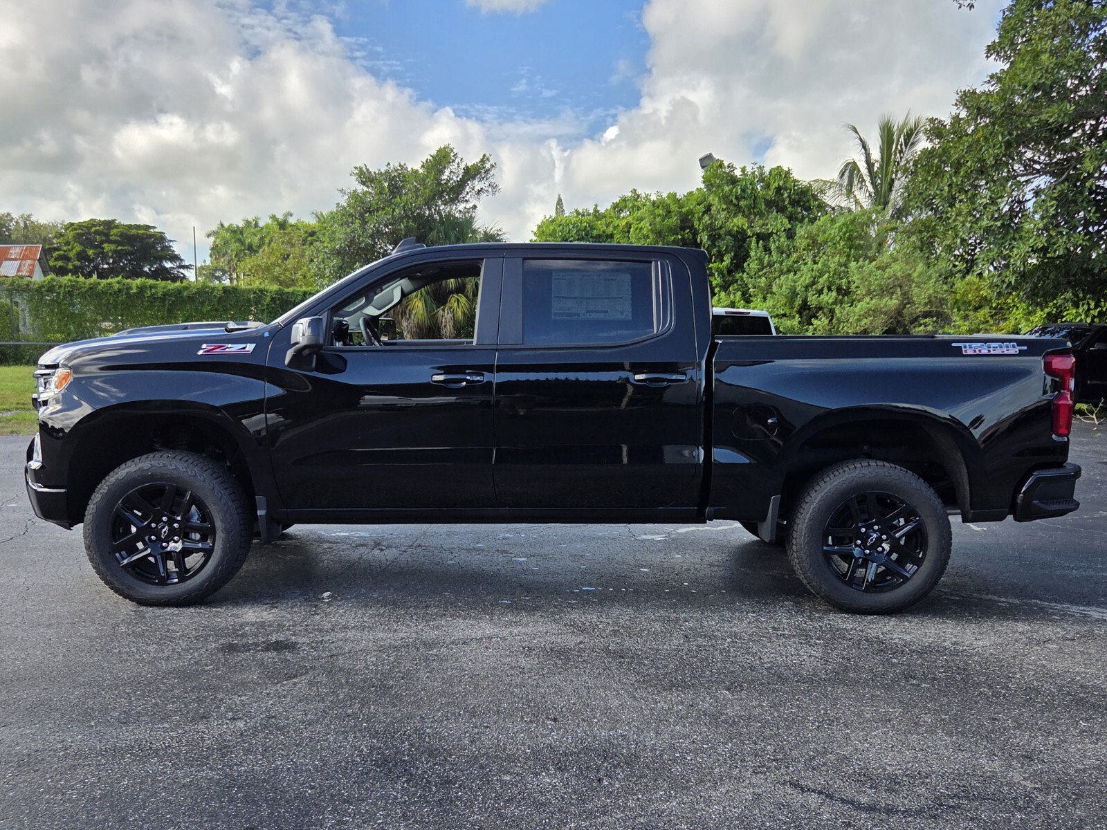 New 2026 Chevrolet Silverado 1500 LT Trail Boss w/ LT Trail Boss Premium Package AWD/4WD image 2