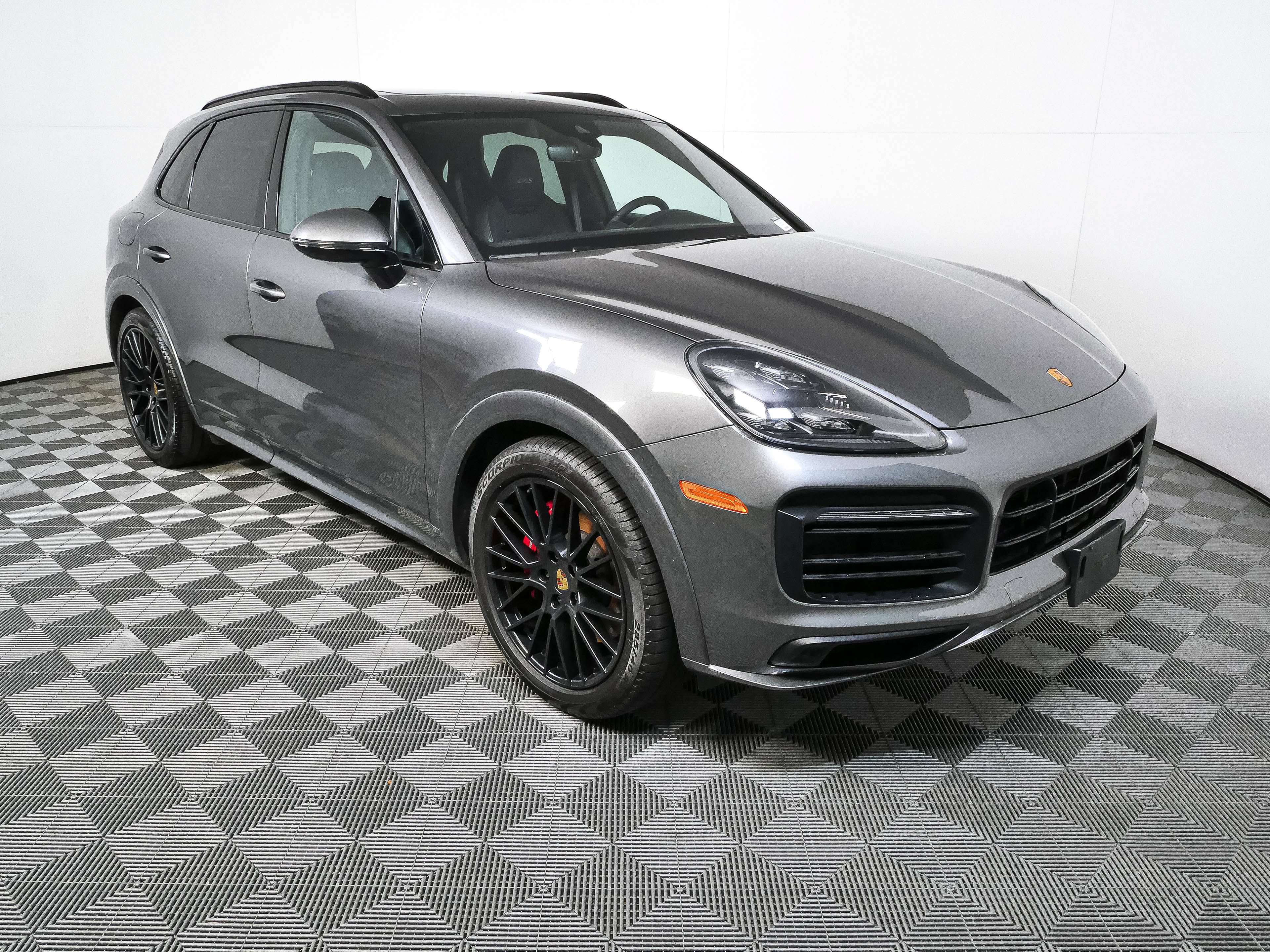 Certified 2023 Porsche Cayenne GTS w/ Premium Package AWD/4WD image 27