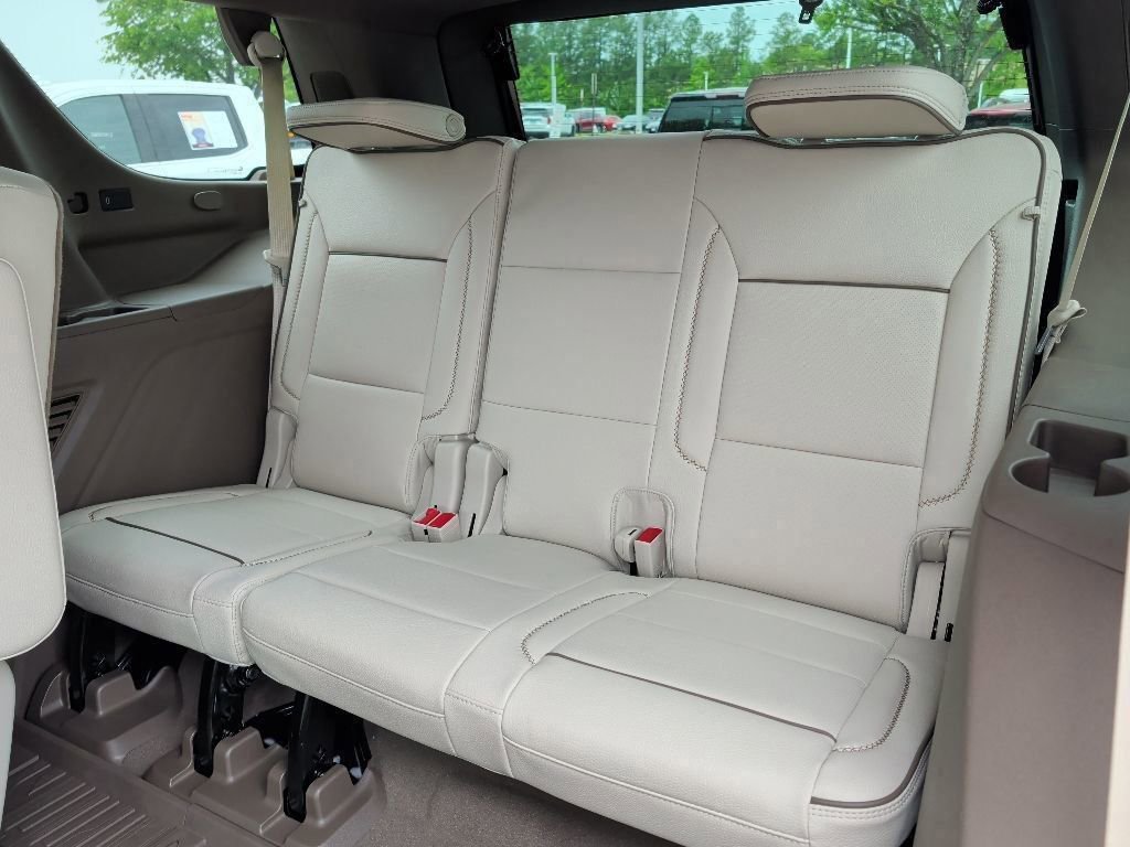 New 2026 GMC Yukon Denali w/ Sun & Power Step Package AWD/4WD image 13