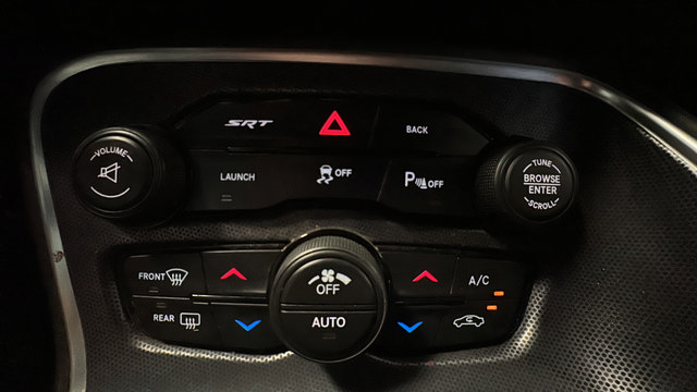 Used 2015 Dodge Challenger SRT w/ Technology Group RWD image 17