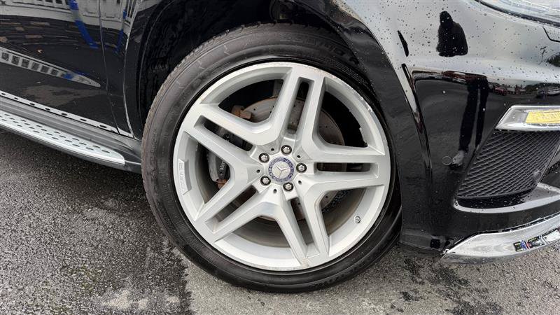Used 2016 Mercedes-Benz GL 550 4MATIC image 15
