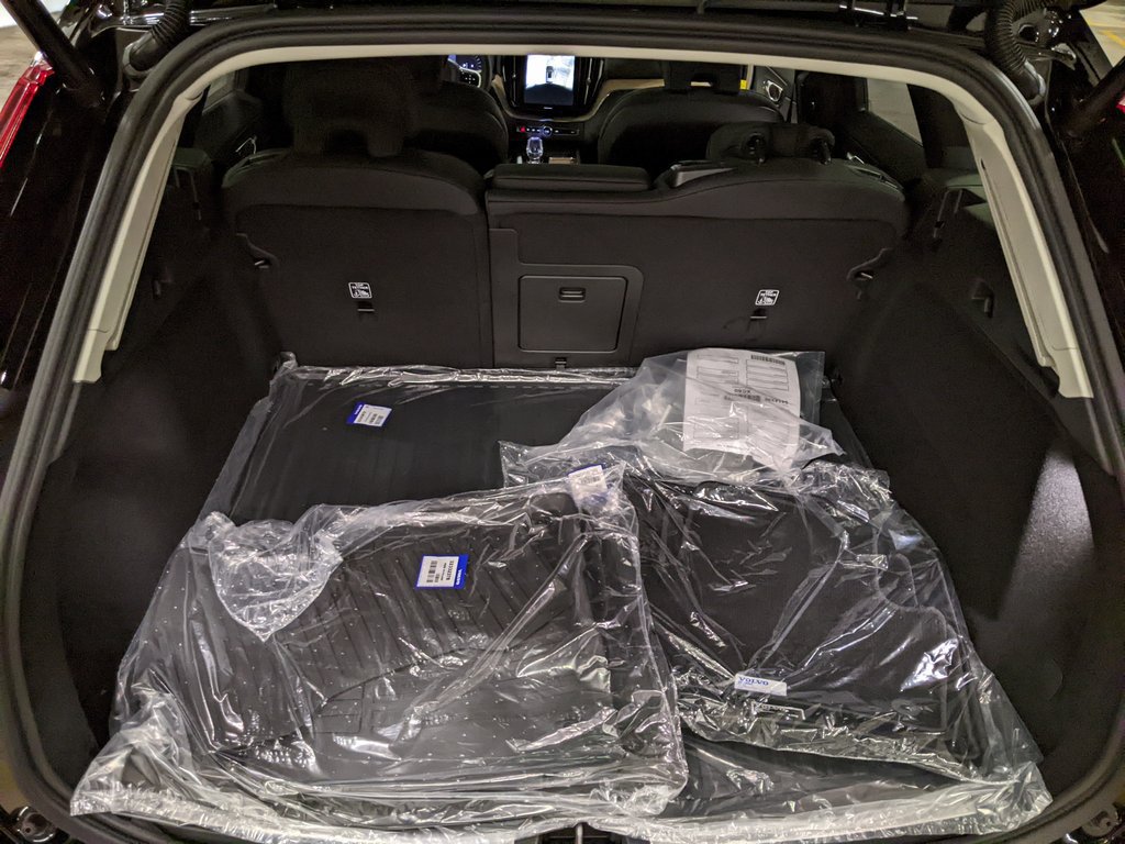 New 2026 Volvo XC60 B5 Plus w/ Protection Package Premier AWD/4WD image 26