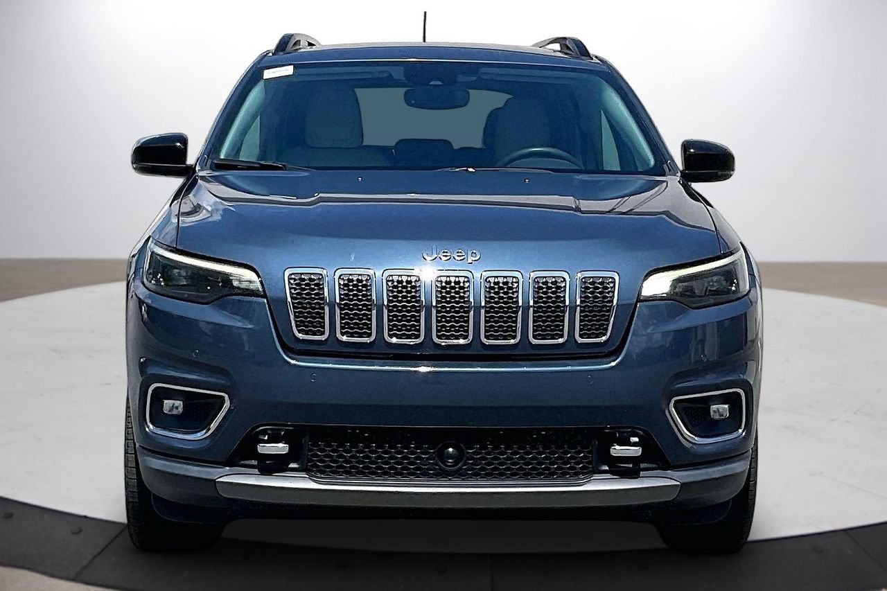 Certified 2022 Jeep Cherokee Limited w/ Elite Package AWD/4WD image 3