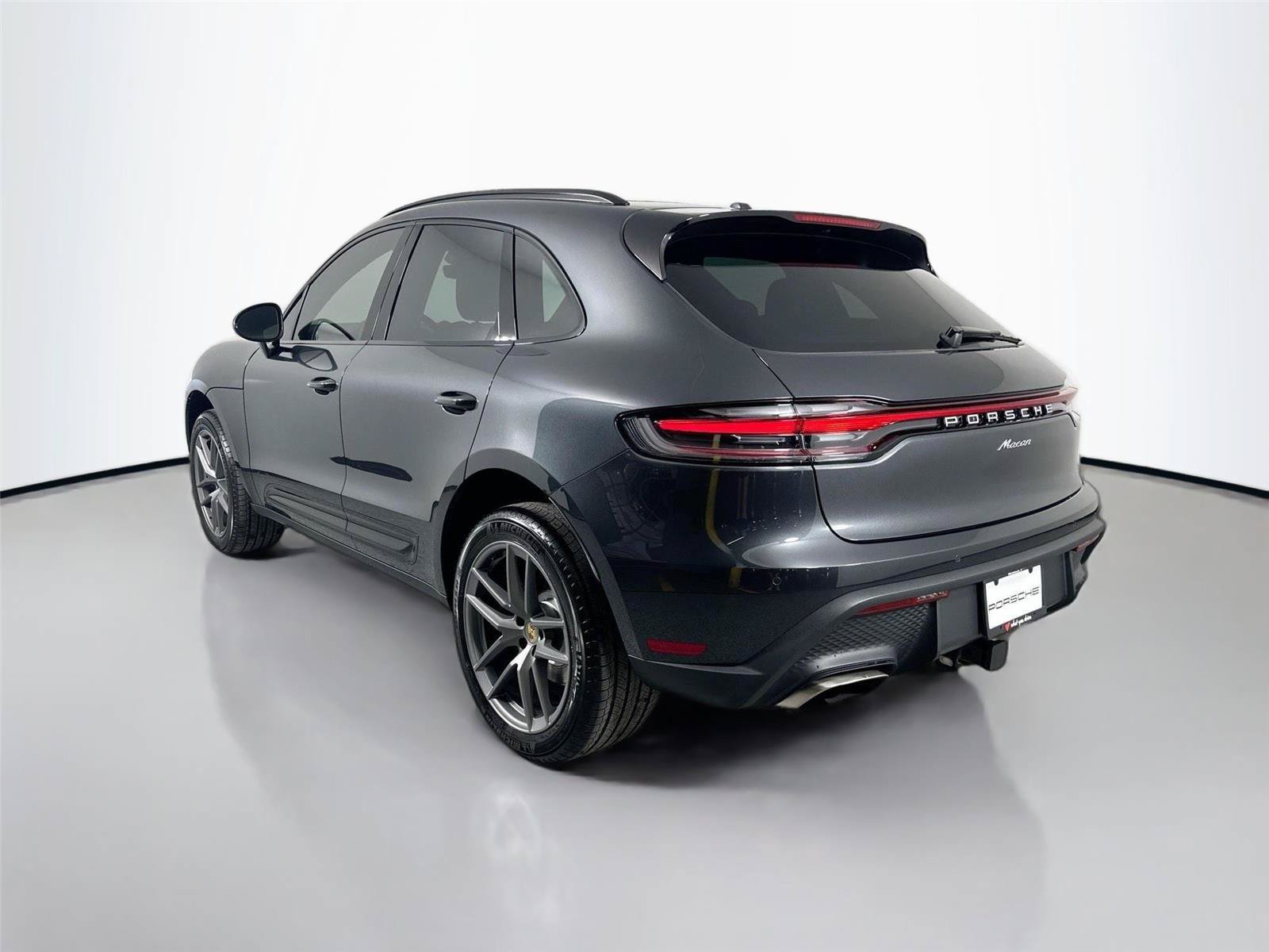 Certified 2026 Porsche Macan Turbo AWD/4WD image 3