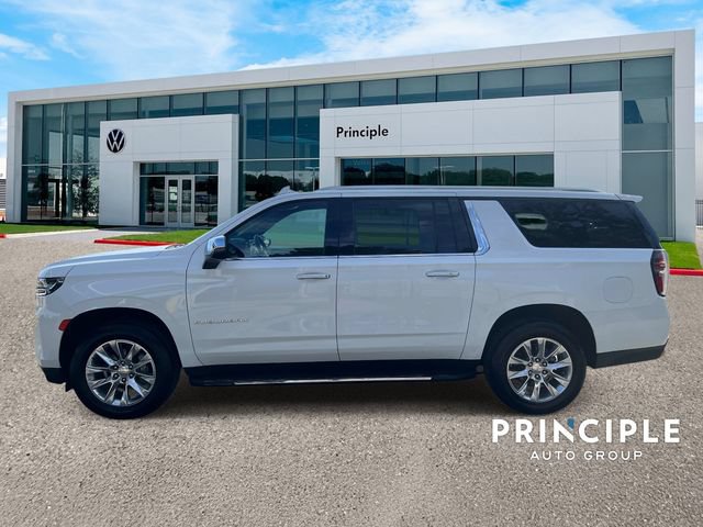 Used 2023 Chevrolet Suburban Premier AWD/4WD image 6