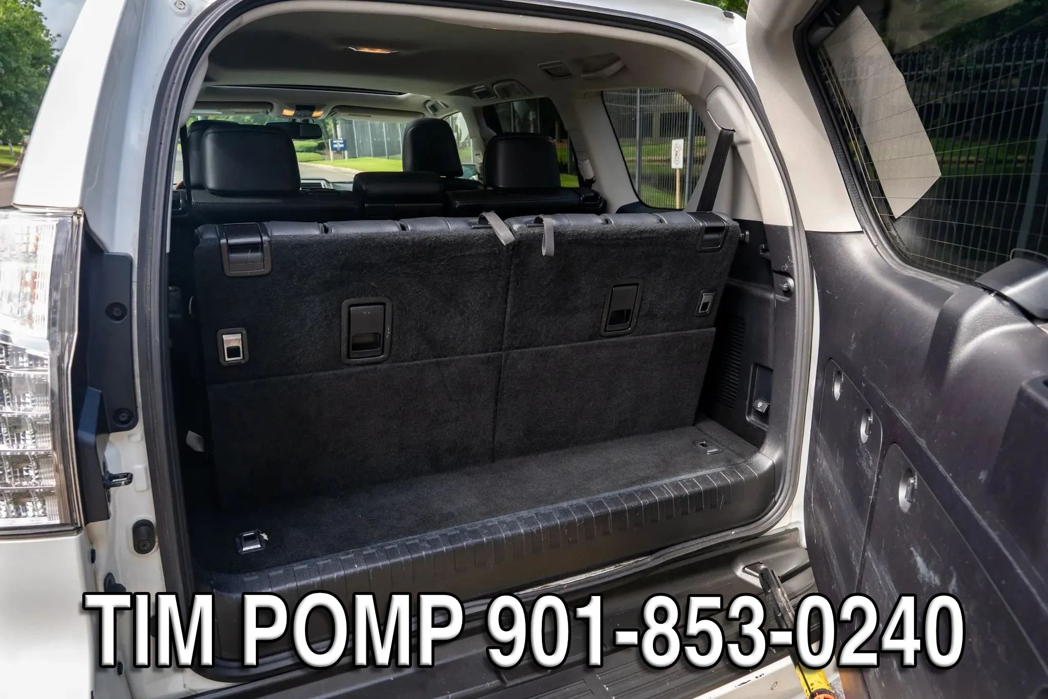 Used 2014 Lexus GX 460 w/ Premium Package AWD/4WD image 16